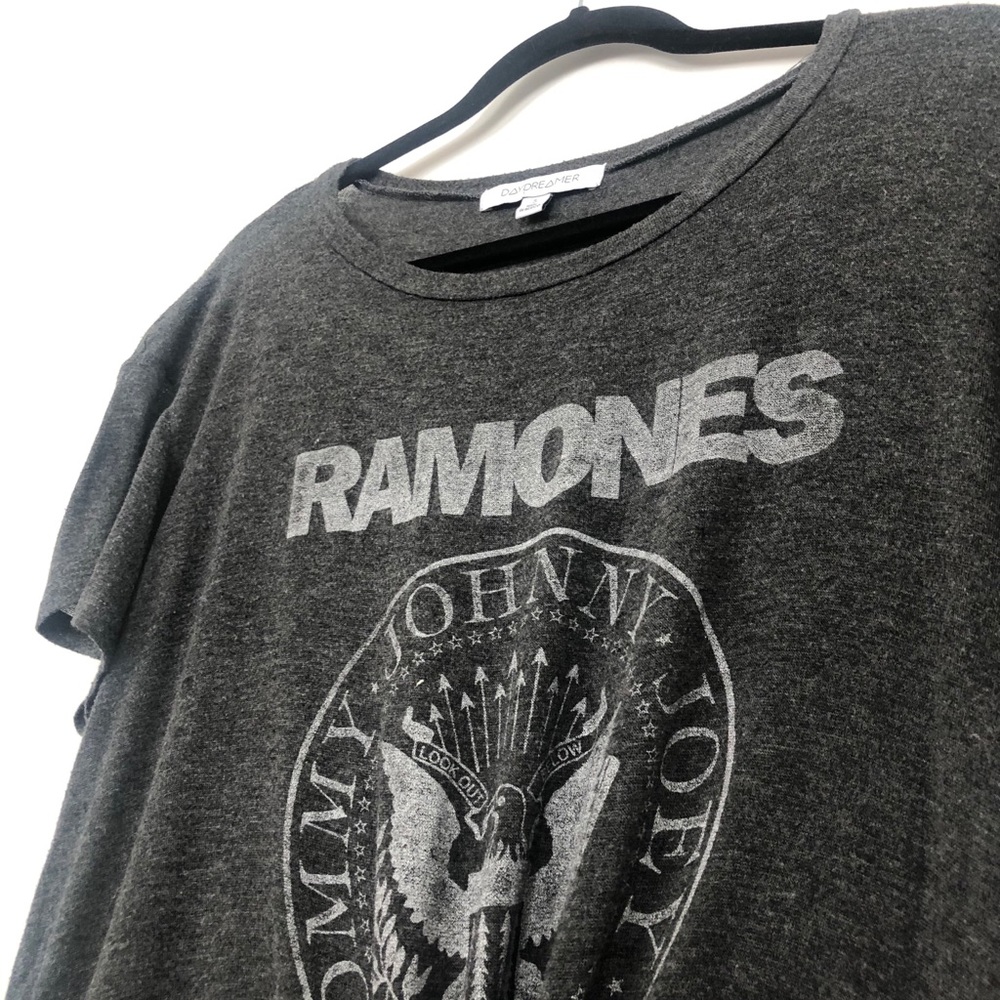 DAYDREAMER RAMONES BAND TEE SZ S